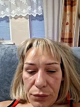 MissKryss online show from February 9, 2026, 6:39 pm