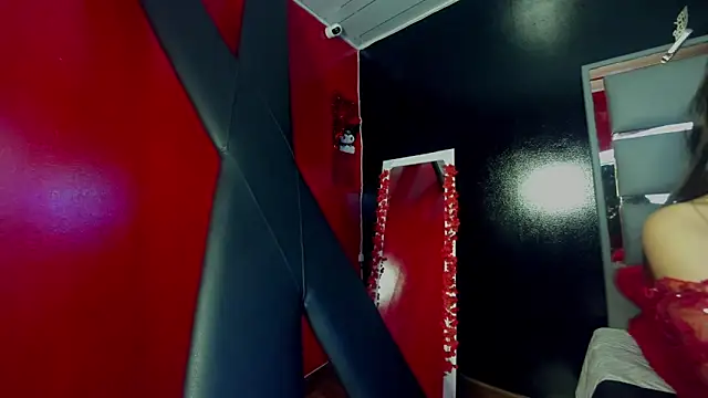 Clarita Hill online show from February 25, 2026, 7:36 pm