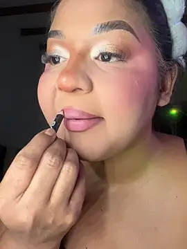 Isabella Belmont online show from March 18, 2026, 6:05 am