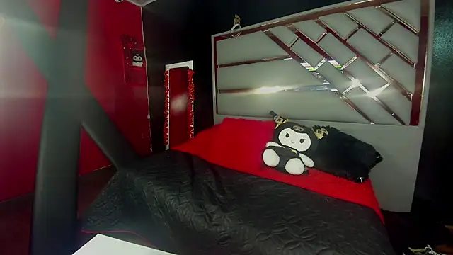 Mia Miller001 online show from February 19, 2026, 7:22 pm