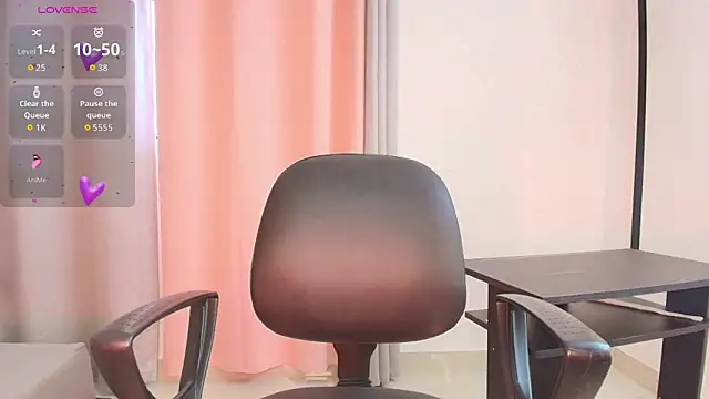 saray reesee online show from January 10, 2026, 8:04 pm