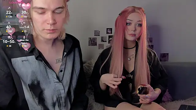 Snapshot of SweetheartsFriends chatting on April 30, 2026, 2:40 am SweetheartsFriends online show from April 30, 2026, 2:40 am