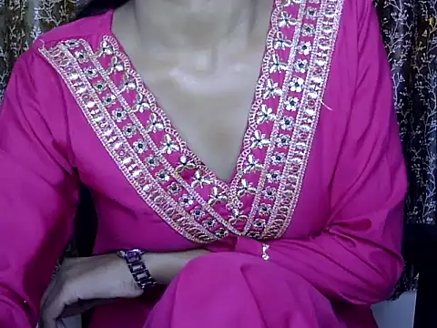 Ayushi - online show from January 6, 2026, 5:22 am