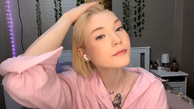 LlsabethHaze online show from February 6, 2026, 12:12 pm