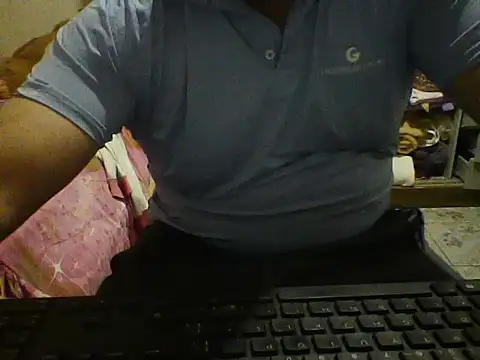 Twoo18 online show from January 17, 2026, 12:20 pm