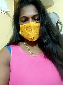 Milky Julia online show from January 7, 2026, 6:02 pm