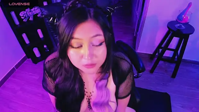 Sweet lenna online show from April 2, 2026, 11:11 pm