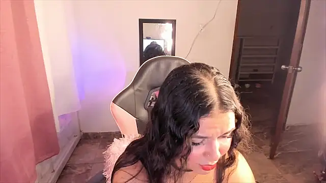Snapshot of Pisces_angel chatting on May 26, 2026, 12:31 am Pisces angel online show from May 26, 2026, 12:31 am