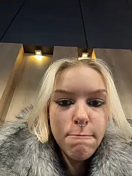 AshleyMur online show from January 7, 2026, 3:33 am