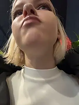 Snapshot of AshleyMur chatting on February 11, 2026, 4:23 am AshleyMur online show from February 11, 2026, 4:23 am