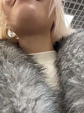 Snapshot of AshleyMur chatting on February 13, 2026, 4:01 am AshleyMur online show from February 13, 2026, 4:01 am