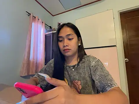 Mira Janee online show from February 17, 2026, 9:06 am