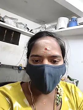 Tamil Hot Divya online show from February 15, 2026, 11:03 pm