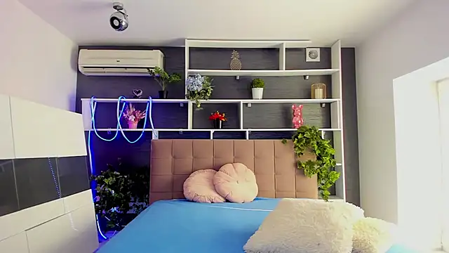 Snapshot of StephieRousee chatting on February 22, 2026, 6:27 am StephieRousee online show from February 22, 2026, 6:27 am