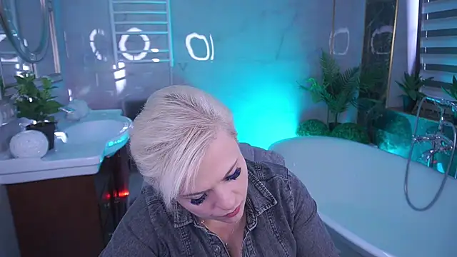 CrystalVibe online show from April 15, 2026, 5:46 am