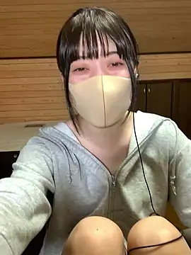 minami room online show from April 9, 2026, 1:28 pm