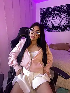 Snapshot of Natsrose chatting on April 7, 2026, 8:10 pm Natsrose online show from April 7, 2026, 8:10 pm