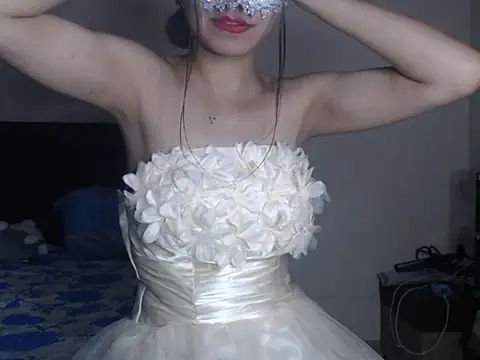 Hottie heer online show from February 12, 2026, 5:13 pm