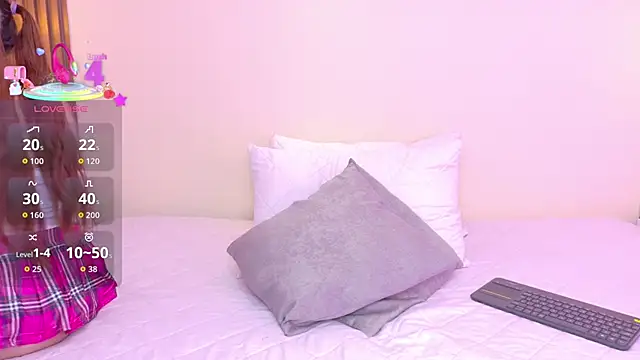 Snapshot of mia_gold_ chatting on April 22, 2026, 6:58 pm mia gold online show from April 22, 2026, 6:58 pm