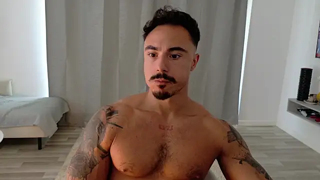 Snapshot of Master_Lukas chatting on July 25, 2026, 12:22 pm Master Lukas online show from July 25, 2026, 12:22 pm