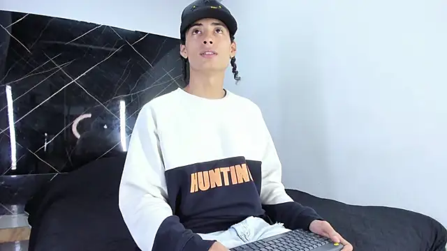 Snapshot of Treyk_king chatting on January 18, 2026, 4:16 am Treyk king online show from January 18, 2026, 4:16 am