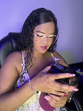 Snapshot of Antonella_03s chatting on June 14, 2026, 4:46 am Antonella 03s online show from June 14, 2026, 4:46 am