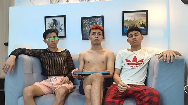 AVENGER BOYS2026 online show from February 7, 2026, 1:24 am