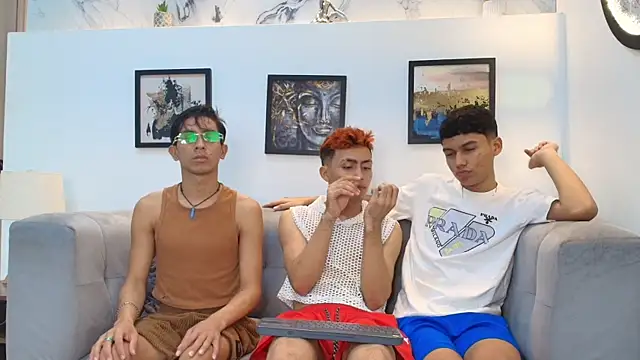 AVENGER BOYS2026 online show from February 5, 2026, 1:23 am