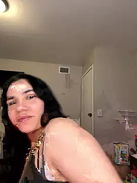 chiquitabravaydulce online show from January 12, 2026, 4:30 am