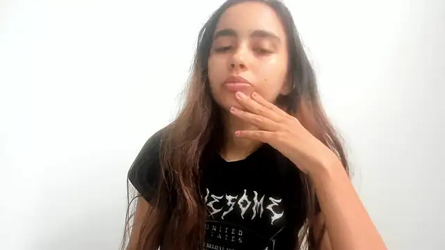 Sarah sumemers online show from February 25, 2026, 8:08 pm