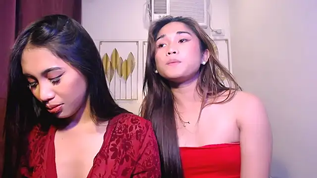 bigmeatcock luna online show from March 25, 2026, 5:23 pm