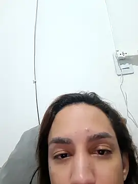 ofjuliaa online show from March 8, 2026, 9:56 am