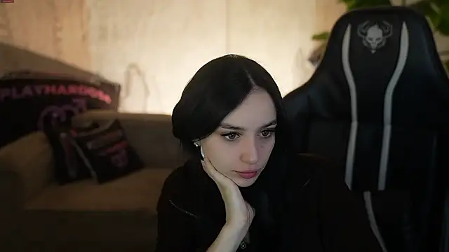 Mila Rose054 online show from March 11, 2026, 3:44 am