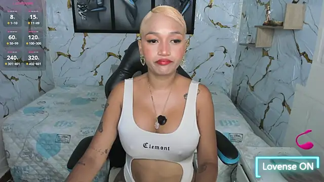 Snapshot of HannaSteyl chatting on July 11, 2026, 11:10 am HannaSteyl online show from July 11, 2026, 11:10 am
