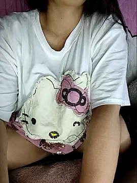 linhha23 online show from January 19, 2026, 3:27 pm