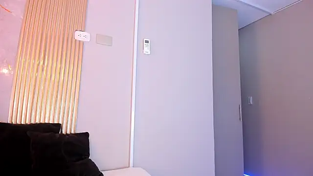 AlanaBlair  online show from February 2, 2026, 7:35 pm