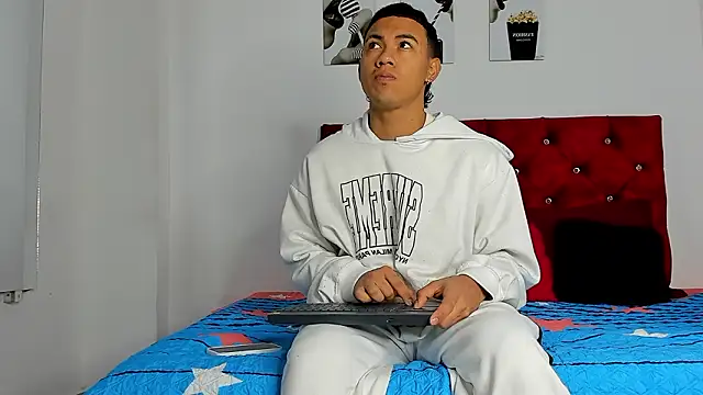 Liamsubtle01 online show from March 11, 2026, 11:04 am