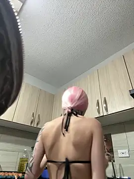 dulce-katt online show from April 18, 2026, 9:55 am