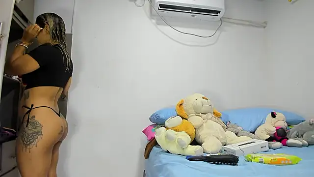 vennuss19 online show from March 16, 2026, 7:05 pm