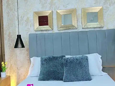 Snapshot of Jessie_GB chatting on February 10, 2026, 1:10 pm Jessie GB online show from February 10, 2026, 1:10 pm