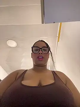 NataliaMillers online show from June 19, 2026, 10:15 pm