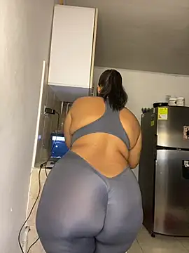 NataliaMillers online show from June 18, 2026, 3:05 am