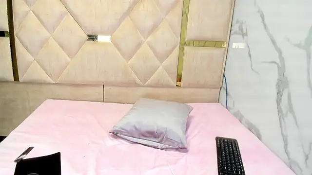 Snapshot of luisa_girlssex chatting on January 31, 2026, 7:12 pm luisa girlssex online show from January 31, 2026, 7:12 pm