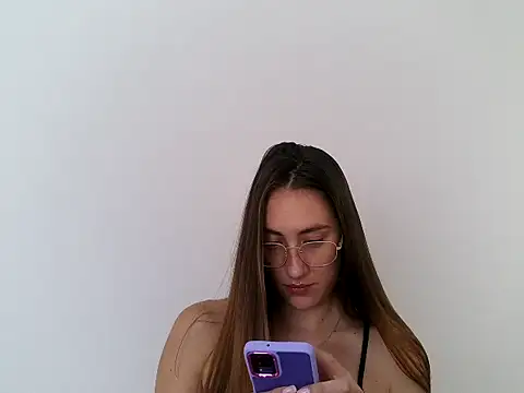 Snapshot of Noracherry chatting on March 1, 2026, 3:12 pm Noracherry online show from March 1, 2026, 3:12 pm