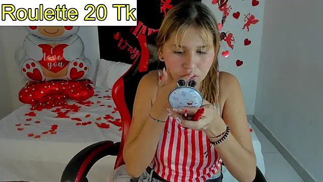 Snapshot of Bella_Blanca chatting on February 15, 2026, 12:15 pm Bella Blanca online show from February 15, 2026, 12:15 pm