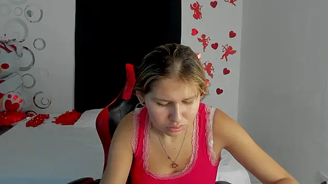 Snapshot of Bella_Blanca chatting on February 20, 2026, 12:07 pm Bella Blanca online show from February 20, 2026, 12:07 pm