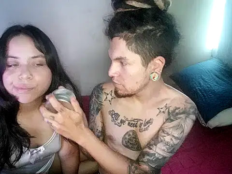 steffandjoshh420 online show from February 5, 2026, 2:18 am