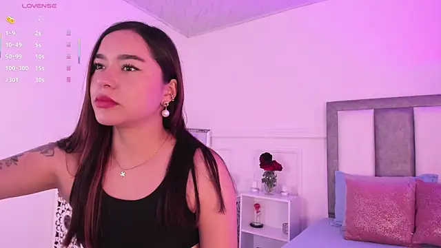 Leilafisherr online show from January 13, 2026, 1:26 pm