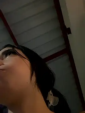 LunaSeduct online show from January 8, 2026, 11:22 pm