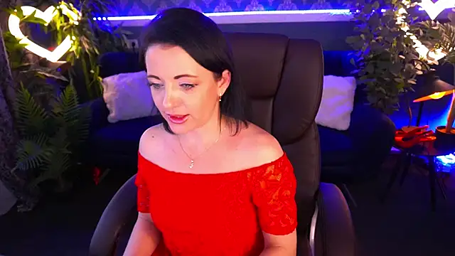 Dafni Monn online show from March 4, 2025, 9:40 am